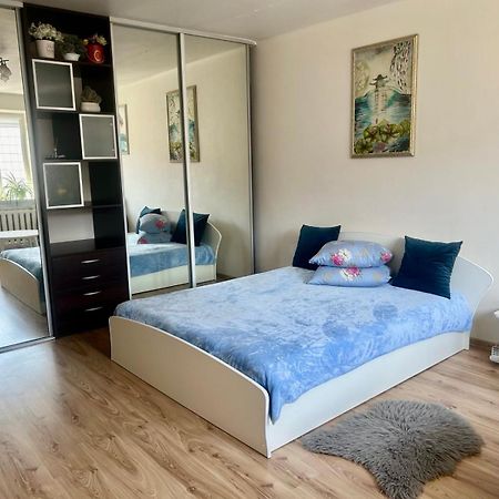 Cozy Apartment In The City Center Siauliai  Exterior photo